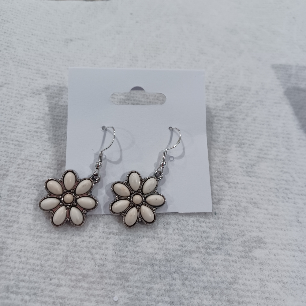 Elegant Floral Silver and Cream Earrings